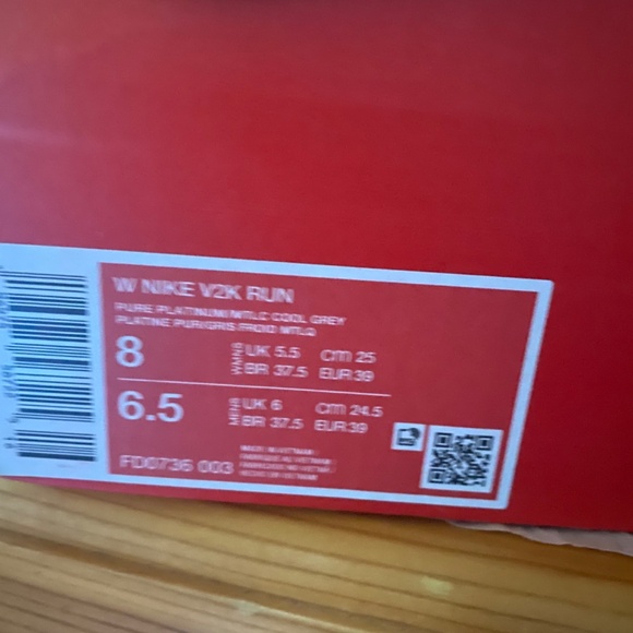 Nike V2K Run - Picture 8 of 8